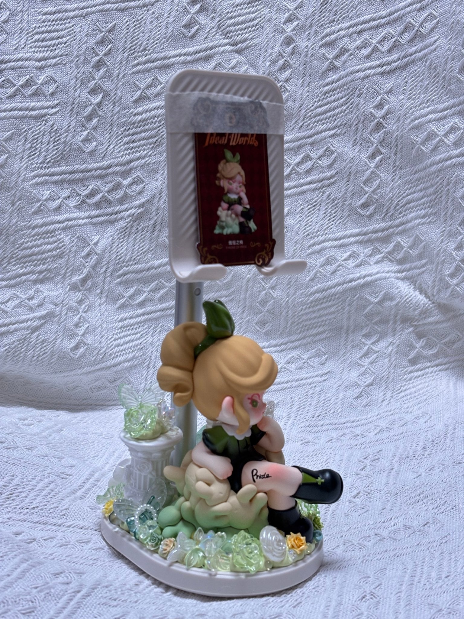 Cute Anime Girl Figure with Adjustable Phone Holder - Desktop Decor & Organizer, Unique Gift for Desk, Aesthetic Collectible - Artisan’s Reverie